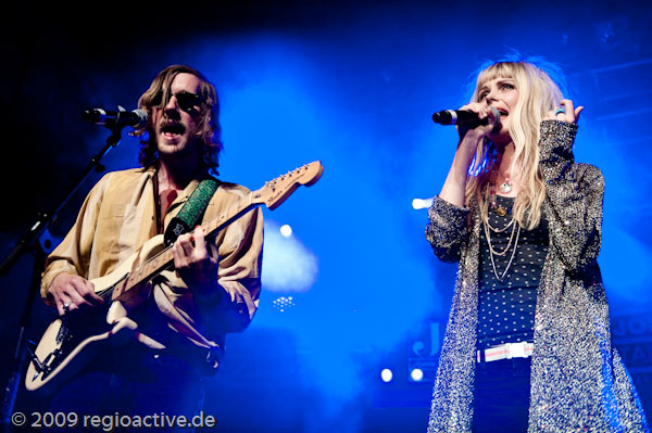spaßig, funkig, fröhlich - The Asteroids Galaxy Tour live im Lido in Berlin 